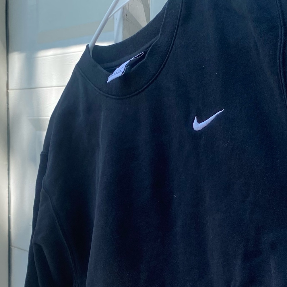 Black Nike sweatshirt